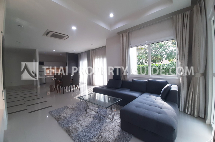 House with Shared Pool in Sukhumvit 